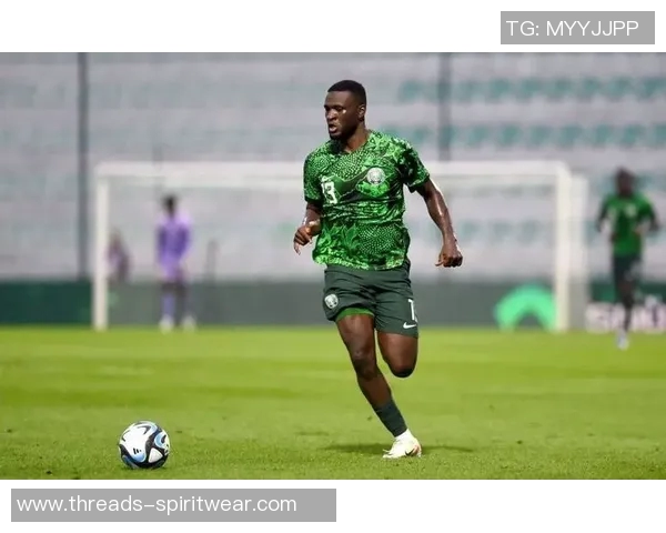 利比亚足球明星球员因场外争议引发媒体热议与球迷关注