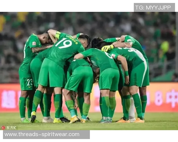 北京足球队以90分稳居冠军赛积分榜首位争夺荣誉在即