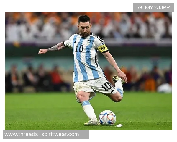 昔日足球巨星齐聚一堂重温辉煌岁月共同分享激情与友谊的珍贵瞬间