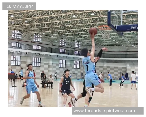 深圳篮球队荣登篮球配合排行榜第三名展现团队默契与实力 深圳篮球队荣登篮球配合排行榜第三名展现团队默契与实力