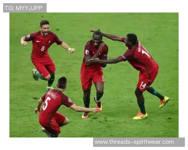 深圳足球队的崛起之路:从默默无闻到世界杯舞台的辉煌历程 深圳足球队的崛起之路:从默默无闻到世界杯舞台的辉煌历程