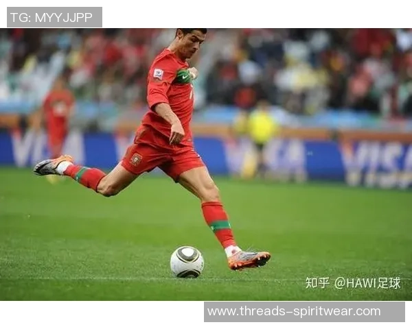 足球明星为何偏爱脚尖射门技巧解析与精彩瞬间回顾 足球明星为何偏爱脚尖射门技巧解析与精彩瞬间回顾