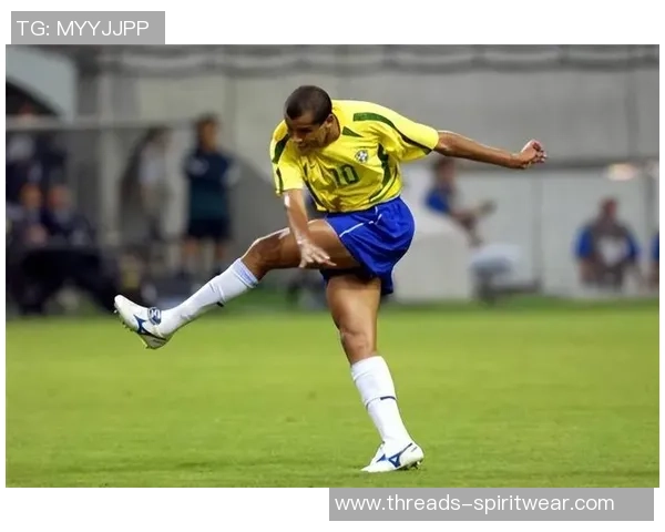 足球明星换镜瞬间真实呈现背后的故事与情感揭秘 足球明星换镜瞬间真实呈现背后的故事与情感揭秘